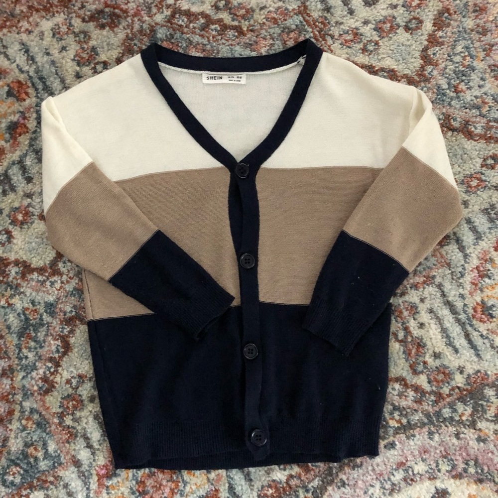 Preppy minimalist light cardigan